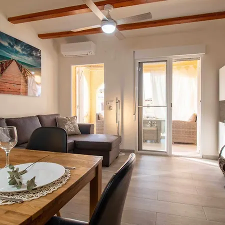 Maravilloso Duplex Con Vistas Al Mar Y Piscina Denia